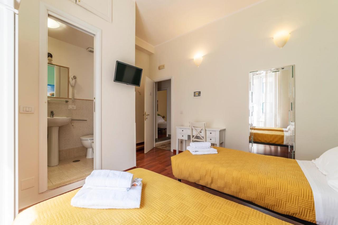 Lägenhet 4-rooms Flat At Vatican *